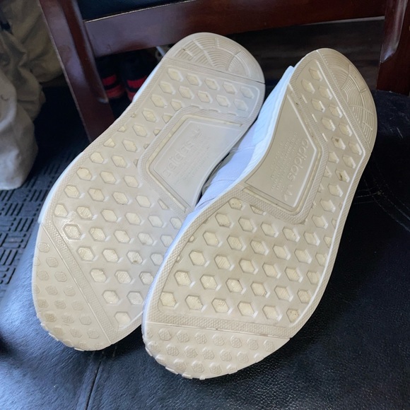 Adidas NMD_R1 Slip-On Sneaker size 9 - Picture 4 of 5